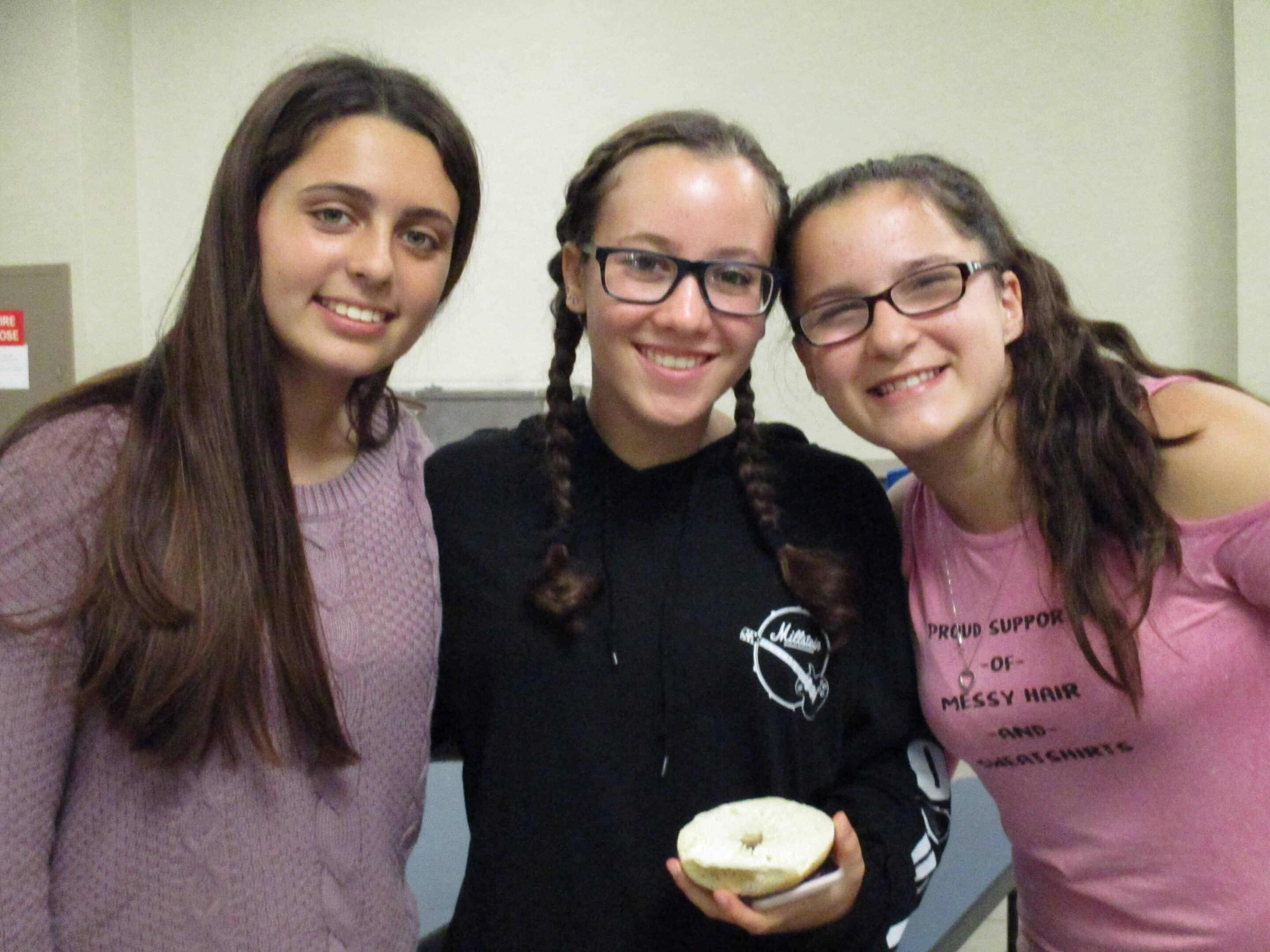 3 girls